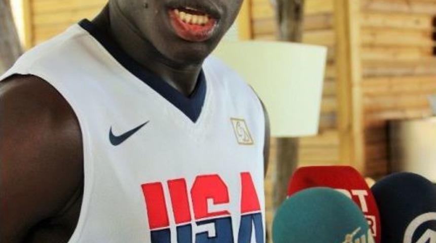 Demba Ba: "b&ouml;ylesine Irk&ccedil;ı S&ouml;ylemlerle Karşılaşmak &Uuml;z&uuml;c&uuml;"