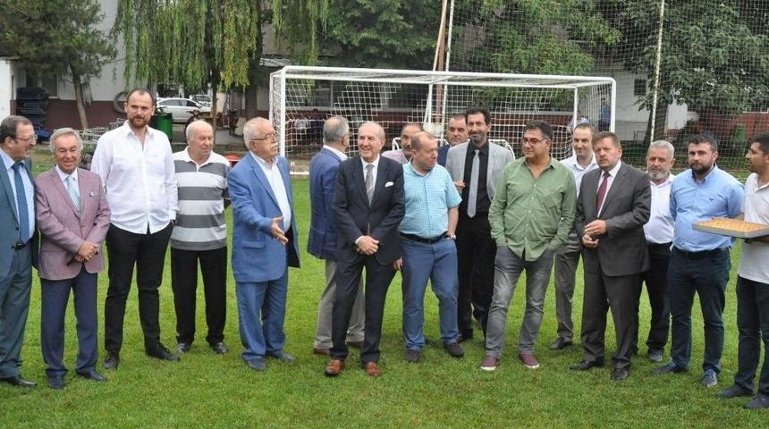 İneg&ouml;lspor&rsquo;a Eski Başkanlardan Tam Destek