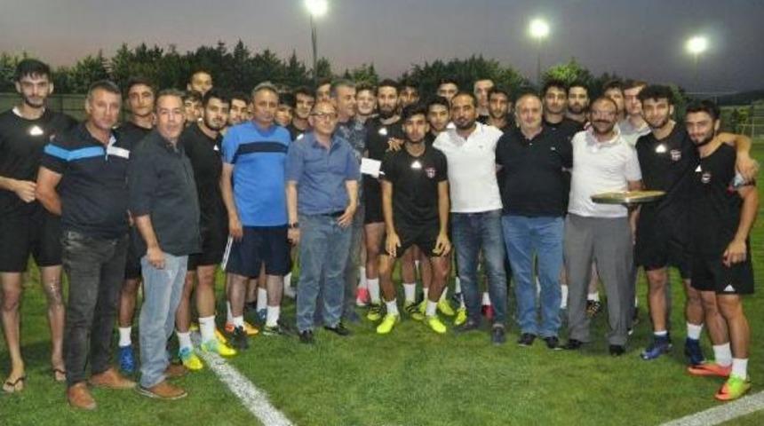 Gaziantepsporlu Futbolculara Aldıkları Galibiyet I&ccedil;in Prim Verildi