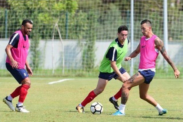 Eto'o Ve Nasri'li Antalyaspor, Evkur Yeni Malatyaspor Deplasmanına Hazırlanıyor