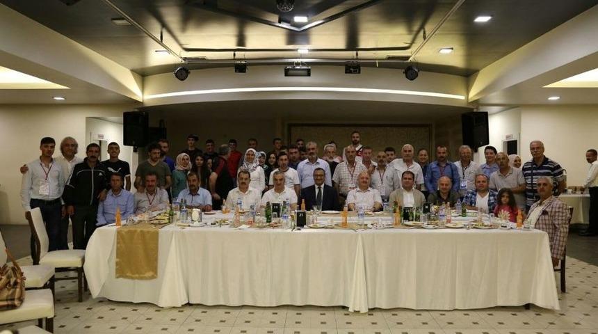 Giresun Valisi Sarıfakıoğulları Kardeş Şehir Muş&rsquo;u Yemekte Ağırladı