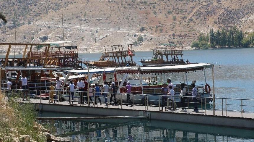 Sevgi Evlerinde Kalan &Ccedil;ocuklara Halfeti Gezisi