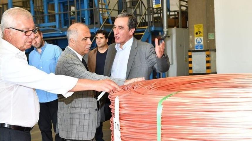 Vali Karahan, Nasa&rsquo;ya Bakır Kablo &Uuml;retimi Yapan Fabrikayı İnceledi