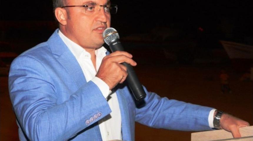 Ak Parti&rsquo;li Turan, Kılı&ccedil;daroğlu&rsquo;nun Atletli Fotoğraflarını Eleştirdi