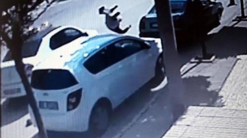 Otomobilin &Ccedil;arptığı 79 Yaşındaki &Ouml;zdemir &Ouml;ld&uuml;