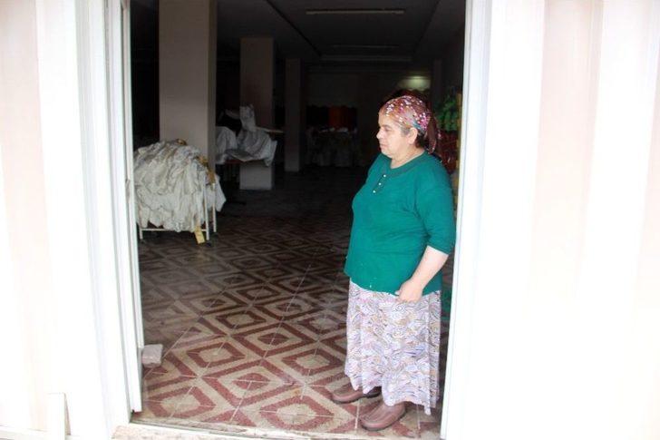 Su Baskınlarında Zarar Gören İş Yerleri Yaralarını Sarıyor G4