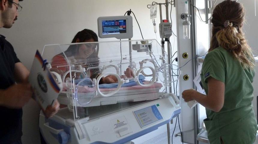 Yozgat&rsquo;ta &Ccedil;&ouml;p Poşetinde Bulunan Bebeğin Ailesi Aranıyor