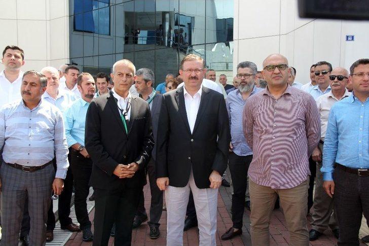 Kocaelispor Yeni Takım Otobüsünü Teslim Aldı G4