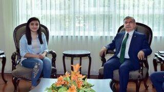 Bakan Yılmaz, Tıp Fakültesini Kazanan Meslek Lisesi Mezunu Nuriye Kalkmaz’ı Kabul Etti