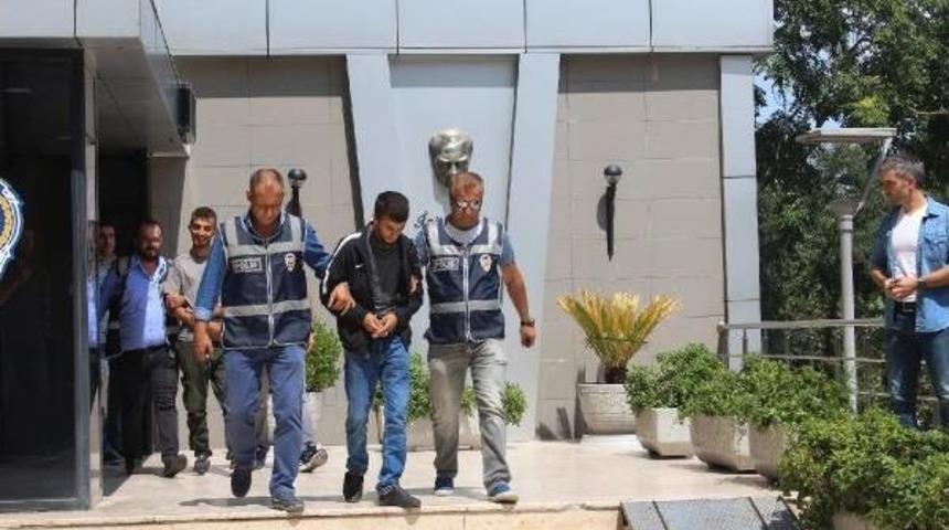 Bursa'da 200 Kiloluk &Ccedil;elik Kasayı B&ouml;yle &Ccedil;aldılar