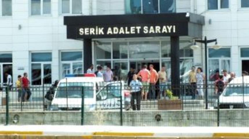 Taksicinin &Ouml;l&uuml;m&uuml;yle İlgili 2 Kişi Tutuklandı