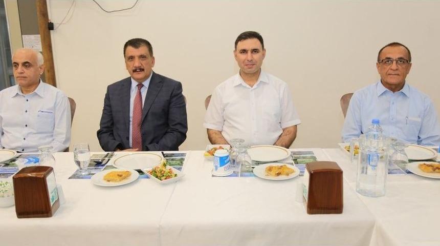 Başkan G&uuml;rkan&rsquo;dan Kaymakam Yılmaz&rsquo;a Veda Yemeği
