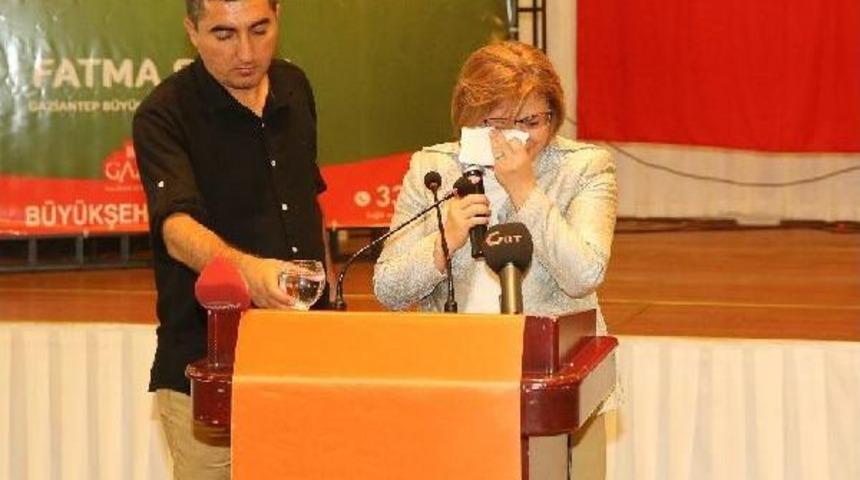 Fatma Şahin, Annesini Anlatırken Ağladı