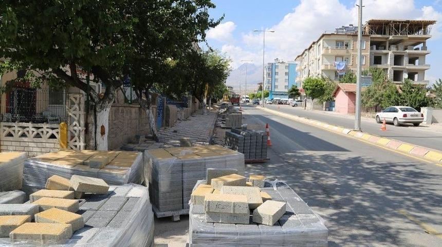 Aşık Seyrani Caddesinde Yaya Yolu &Ccedil;alışmaları Devam Ediyor