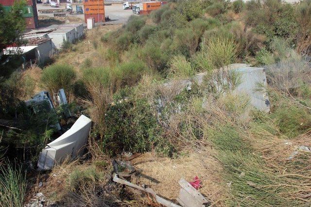 Hatay’da Tır Uçuruma Düştü: 1 Yaralı