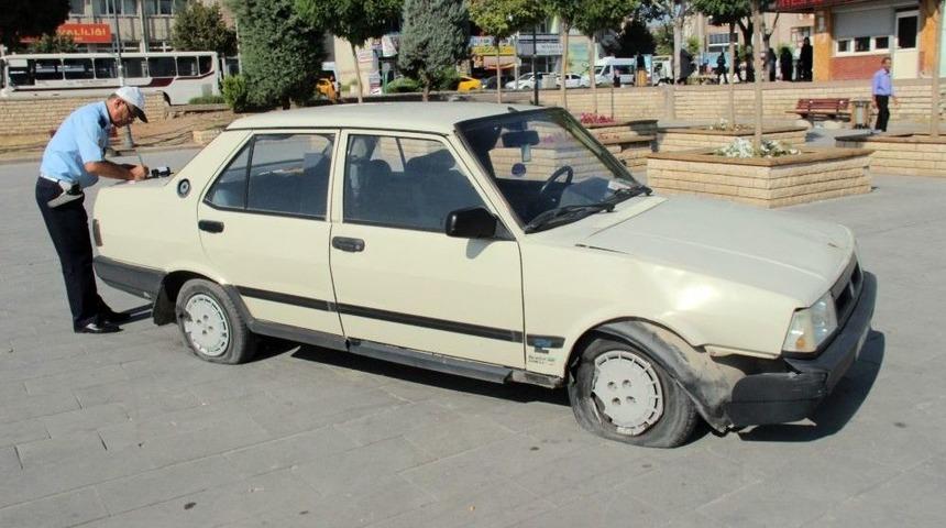 Otomobil Meydana İndi: 3 Yaralı