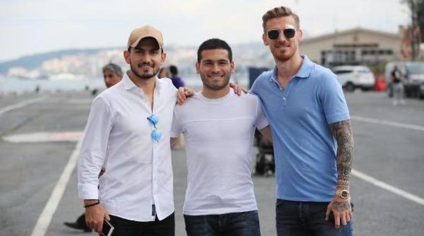 Galatasaray'da Birlik Ve B&uuml;t&uuml;nl&uuml;ğ&uuml; Artırmak I&ccedil;in Tekne Turu D&uuml;zenlendi