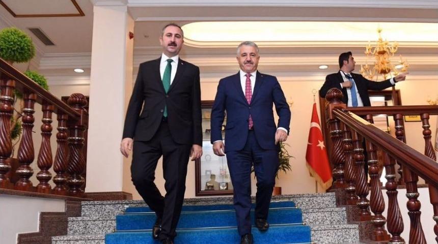 Bakan Arslan, Adalet Bakanı İle Milli Eğitim Bakanı&rsquo;nı Ziyaret Etti