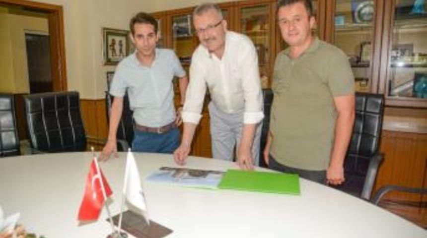 Karacabey&rsquo;de Vergi Dairesinin Bulunduğu Alan Otoparka D&ouml;n&uuml;ş&uuml;yor