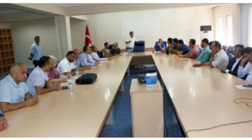 Hakkari&rsquo;de Sgk Ve İşkur Tarafından Bilgilendirme Toplantısı D&uuml;zenledi