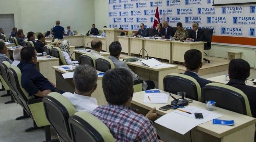 Vali Zorluoğlu&rsquo;nun İlk Muhtarlar Toplantısı