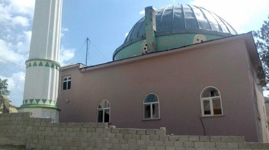 G&uuml;rpınar&rsquo;da Okul Ve Camilerin İhtiya&ccedil;ları Gideriliyor