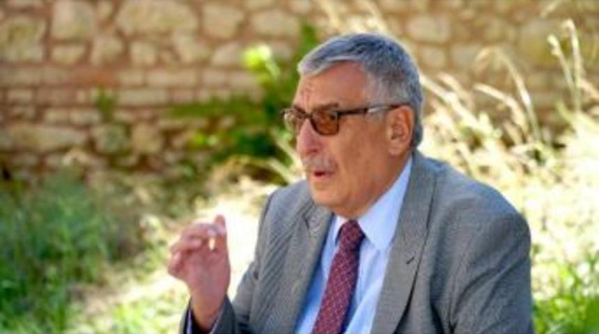 İbn Haldun &Uuml;niversitesi Rekt&ouml;r Danışmanı Hakkı &Ouml;cal: Merkel, Se&ccedil;imlerden Sonra Eski Politikasına D&ouml;ner