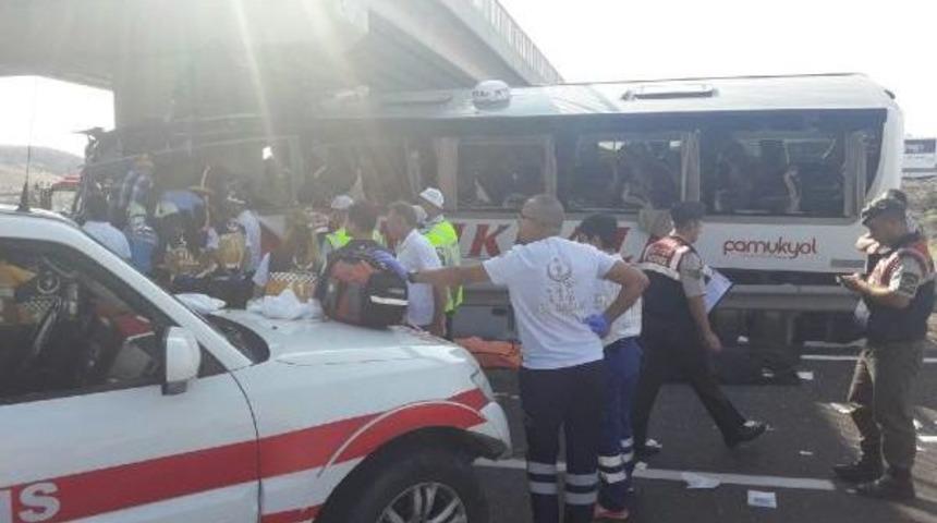 Ankara'da Otob&uuml;s Kazası; 5 &Ouml;l&uuml;, &Ccedil;ok Sayıda Yaralı Var- Fotoğraflar
