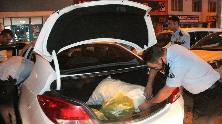 Elazığ&rsquo;da 2 Bin 739 Kişi Sorgulandı, 24 Araca Ceza Kesildi, 2 Şahıs Yakalandı