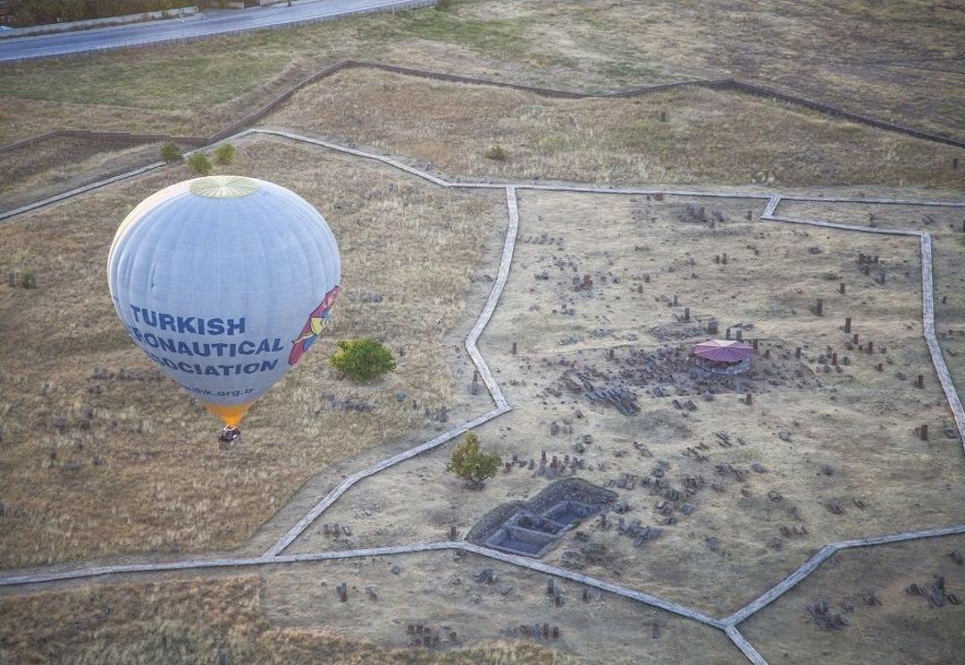 Doğu&rsquo;nun İlk Balon Turu Ahlat&rsquo;ta Yapıldı