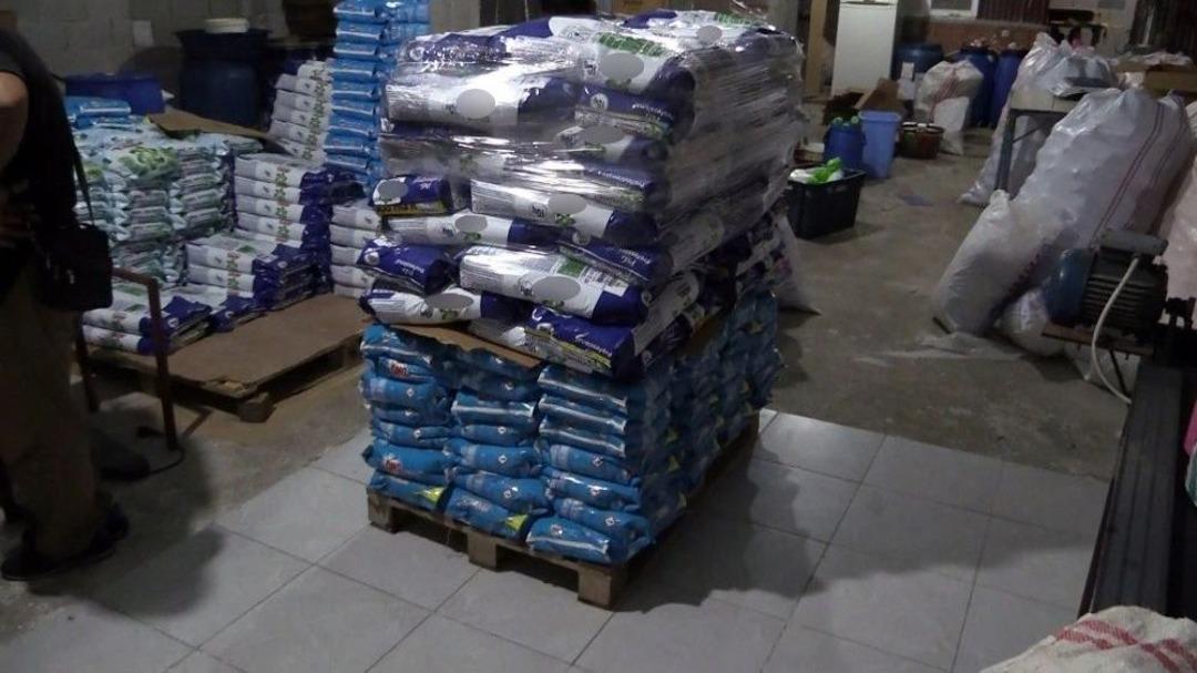 Mersin&rsquo;de Sahte Deterjan Ve Şampuan Operasyonu