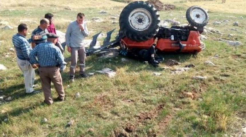 Trakt&ouml;r Devrildi: 1 &Ouml;l&uuml;, 1 Yaralı