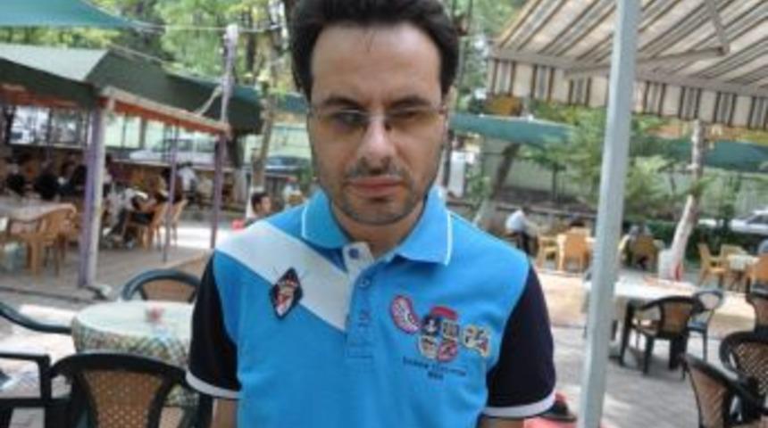 Kaldırımlara Konulan Stantlar G&ouml;rme Engelliler Ayrı Bir Engel