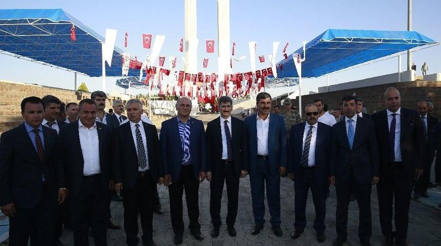 İ&ccedil;işleri Bakanlığı M&uuml;steşarı İnce Malazgirt&rsquo;te