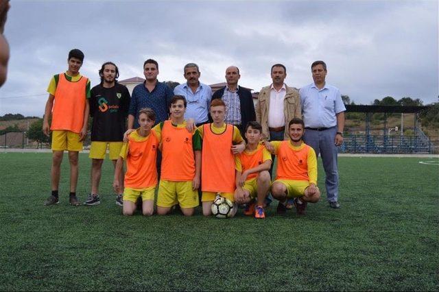 İvrindi’ De 18 Yaş Altı Kaymakamlık Futbol Turnuvası Başladı