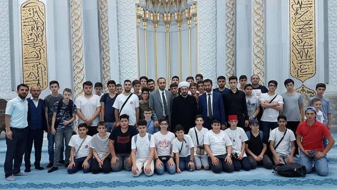 Yurt Dışında Yaşayan &Ouml;ğrencilere T&uuml;rkiye Gezisi