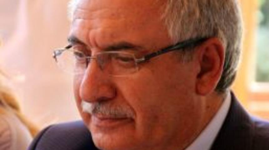 Vali Ahmet H. Nayir: Teknoloji Bağımlılığı Giderek Tehlikeli Bir Hal Almaya Başladı