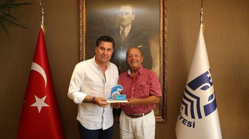 G&uuml;ndoğan Sa&ccedil;ev&rsquo;den Kocadon&rsquo;a Teşekk&uuml;r Plaketi