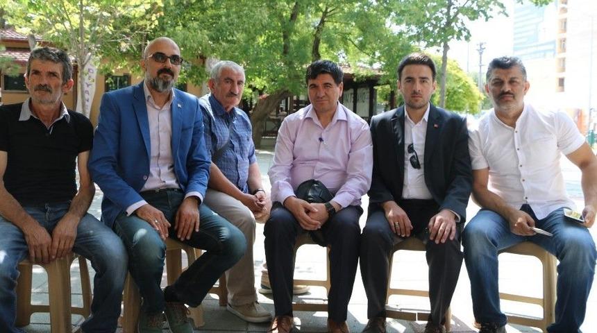 Eren B&uuml;lb&uuml;l&rsquo;&uuml;n Horon G&ouml;r&uuml;nt&uuml;leri Teyzesini De &Uuml;zd&uuml;