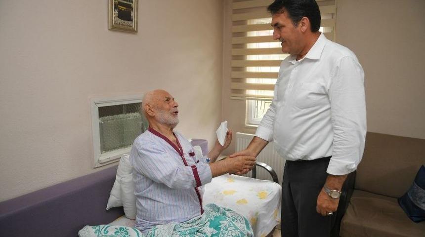 D&uuml;ndar&rsquo;dan Vefa Ziyareti