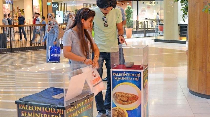 Ge&ccedil;mişin İzleri Sergileniyor