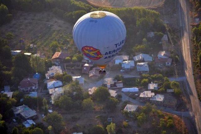 Sıcak Hava Balonu Ilk Kez Ahlat Semalarında