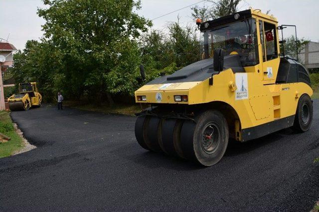 Kartepe’de Yollar Asfaltlanmaya Devam Ediyor