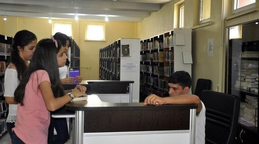T&uuml;rkiye&rsquo;de En &Ccedil;ok &Uuml;yesi Bulunan K&uuml;t&uuml;phane Diyarbakır&rsquo;da