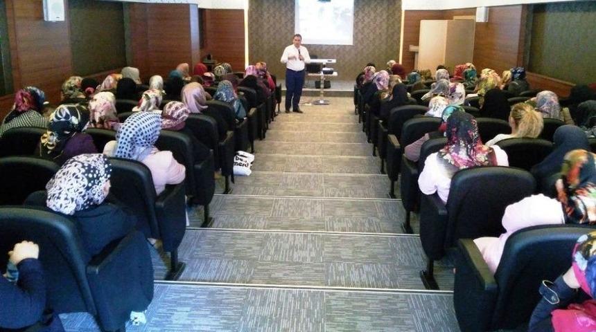 Bayburt Belediyesi&rsquo;nden İş Ve Meslek Danışmanlığı Semineri