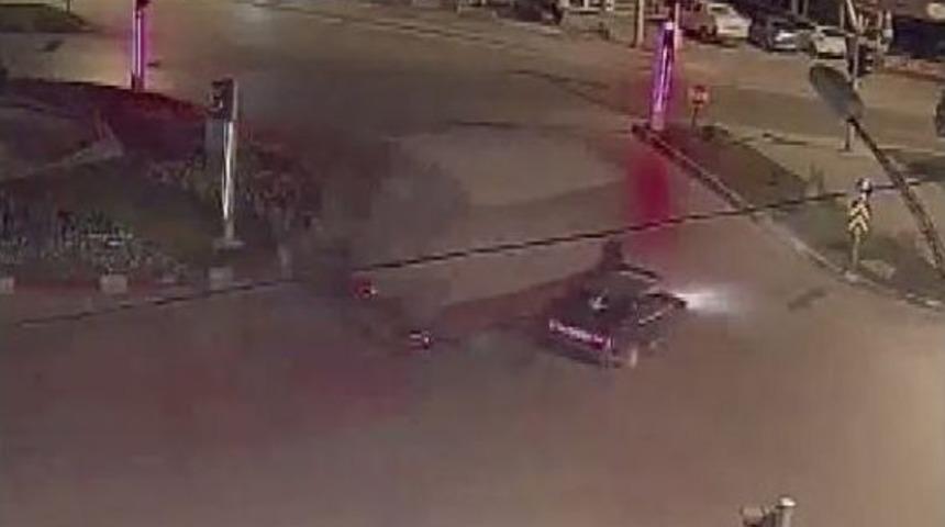 Kavşaklarda Meydana Gelen Trafik Kazaları Mobese&rsquo;de