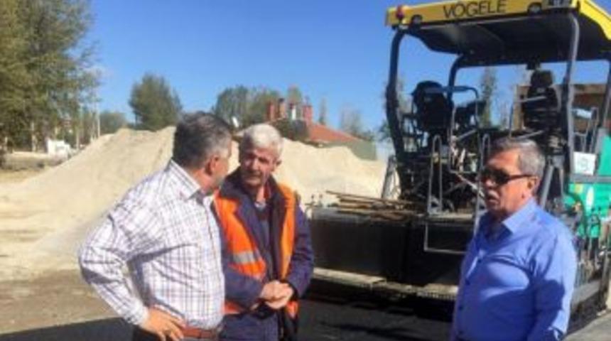 Pursaklar&rsquo;da Asfalt &Ccedil;alışması Devam Ediyor