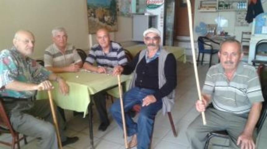 &Uuml;zerine Atlayan K&ouml;peklerden Canını Zor Kurtardı