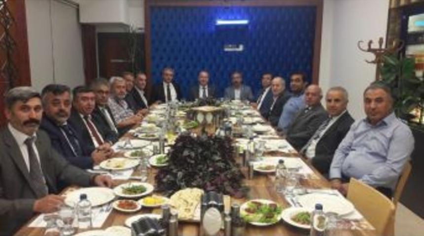 &Ccedil;orumlular Yemekte Buluştu