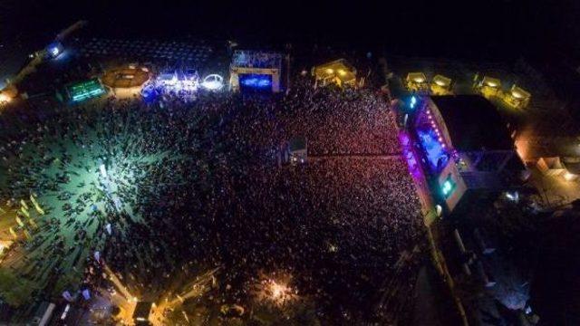 Zeytinli Rock Festivali Rekorla Başladı